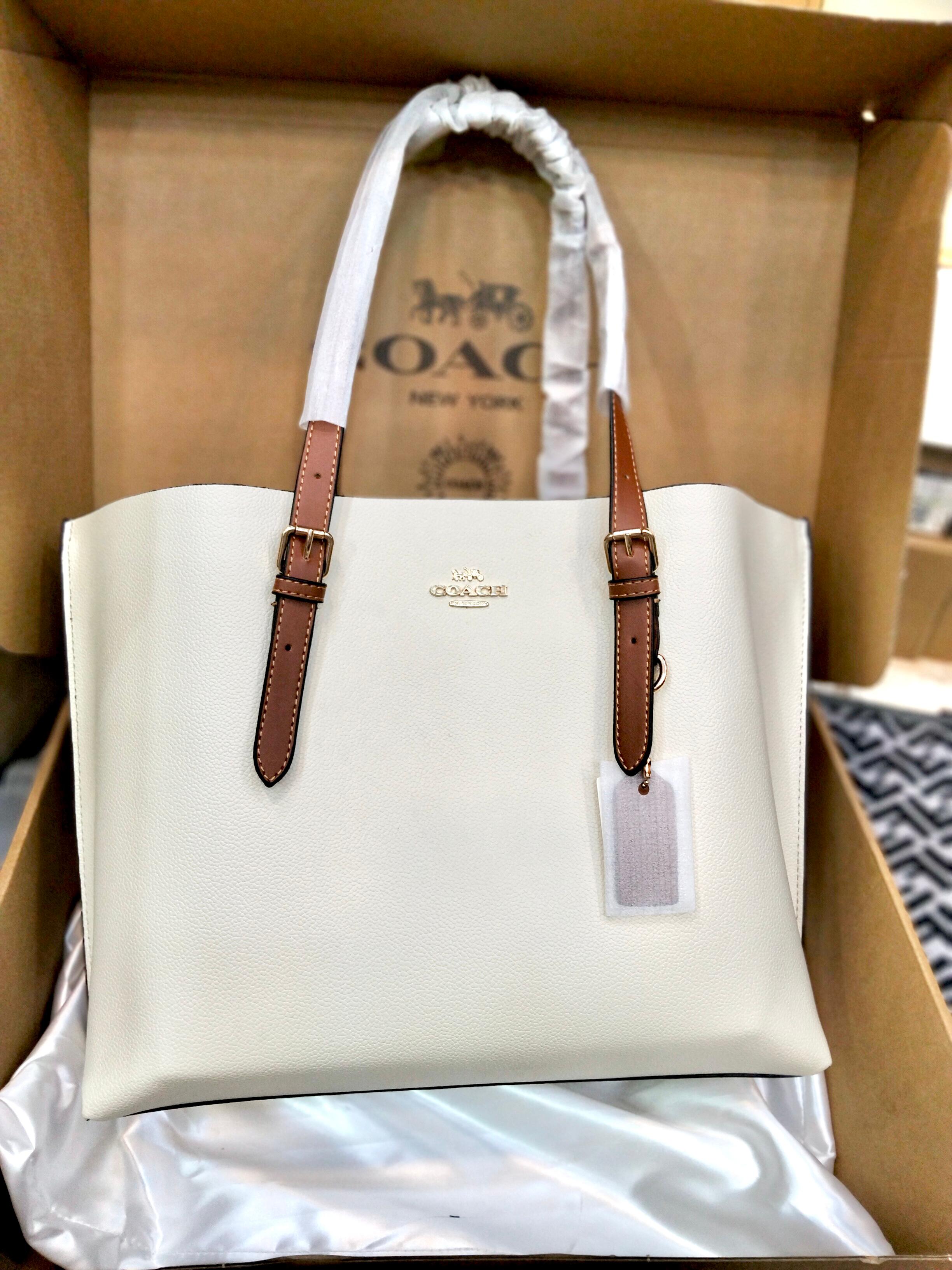 Handbags👜