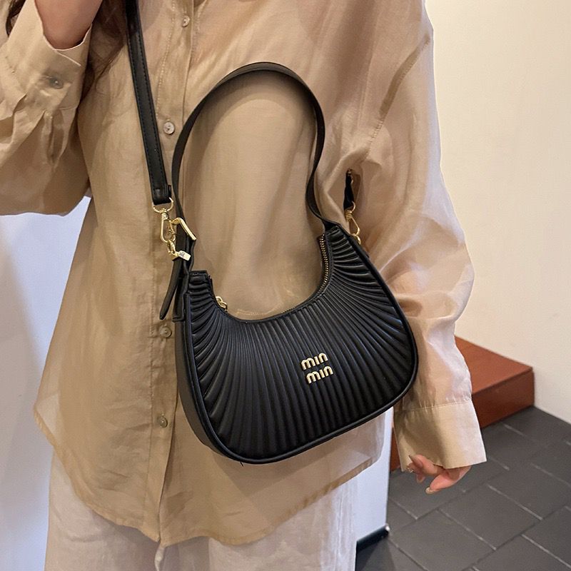 Handbags👜